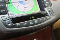 2010款 3.0L AT V6 Royal Saloon 尊享版