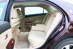 2010款 3.0L AT V6 Royal Saloon 尊享版