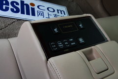 2010款 3.0L AT V6 Royal Saloon 尊享版
