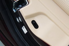 2010款 3.0L AT V6 Royal Saloon 尊享版