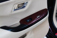 2010款 3.0L AT V6 Royal Saloon 尊享版