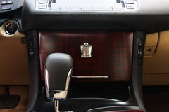 2010款 3.0L AT V6 Royal Saloon 尊享版