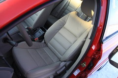 2010款 2.0L 自动 三厢尊贵型