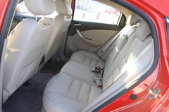 2010款 2.0L 自动 三厢尊贵型
