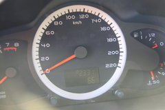 2010款 2.0L 自动 三厢尊贵型
