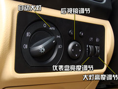 2010款 2.0L 自动 三厢尊贵型