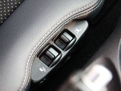 2010款 3.7 自动 Coupe