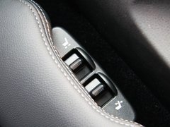 2010款 3.7 自动 Coupe