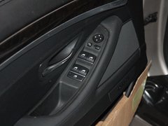 2011款 523i 2.5L 领先型
