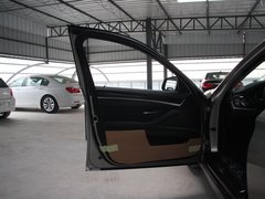 2011款 523i 2.5L 领先型