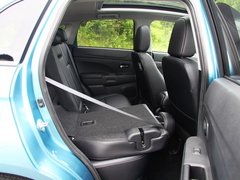 2010款 2.0 CVT 四驱 劲酷版5座