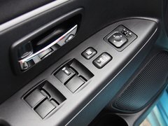 2010款 2.0 CVT 四驱 劲酷版5座