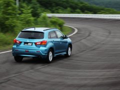 2010款 2.0 CVT 四驱 劲酷版5座