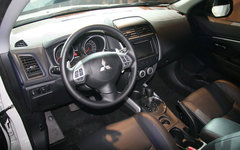 2010款 2.0 CVT 四驅 勁酷版5座