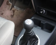 2010款 1.6L 自动 超值型