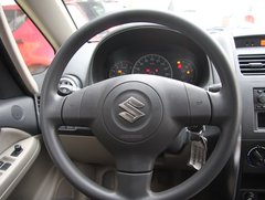 2010款 1.6L 自动 超值型