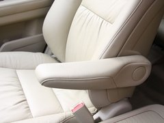 2010款 2.0L 自动 四驱经典版 5座
