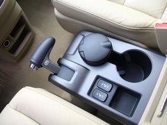 2010款 2.0L 自动 四驱经典版 5座