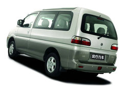 2010款 Q3 2.0L 手动 7座标准版