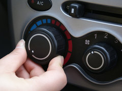 2010款 1.0L 手动 标准型