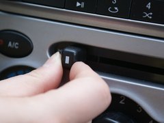 2010款 1.0L 手动 标准型
