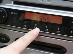 2010款 1.0L 手动 标准型
