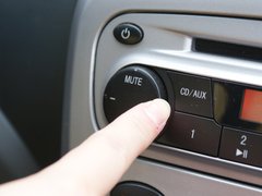2010款 1.0L 手动 标准型