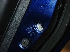 2010款 2.0L 自动 豪华版