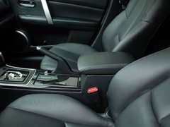 2010款 2.0L 自動(dòng) 豪華版