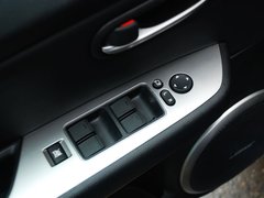 2010款 2.0L 自动 豪华版