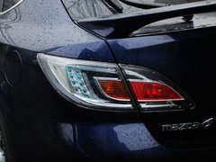 2010款 2.0L 自动 豪华版