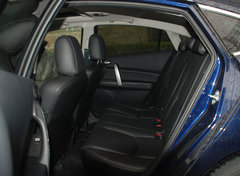 2010款 2.0L 自动 豪华版