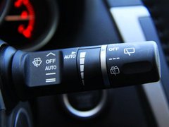 2010款 2.0L 自动 豪华版