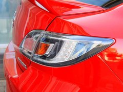 2010款 2.0L 自动 豪华版