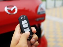2010款 2.0L 自動 豪華版