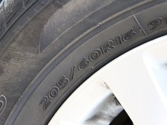 2010款 2.0L 自动 豪华版