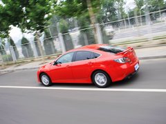 2010款 2.0L 自动 豪华版