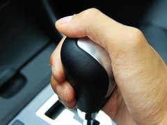 2010款 2.0L 自動(dòng) 豪華版