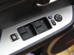 2010款 2.0L 自动 豪华版