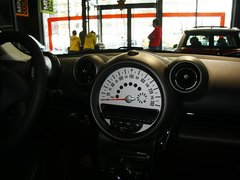 2011款 1.6T 自动 COOPER S ALL4版 5座