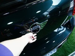 2011款 1.6T 自动 COOPER S ALL4版 5座