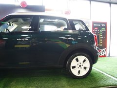 2011款 1.6T 自动 COOPER S ALL4版 5座
