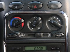 2010款 1.2L 手动 运动款 活力型