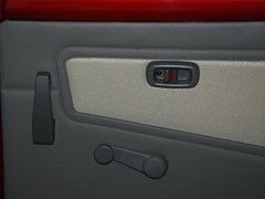 2010款 1.0 手动 基本型LJ465