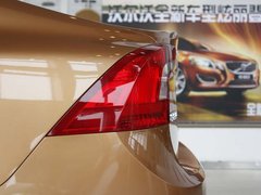 2011款 2.0T DCT 舒适型