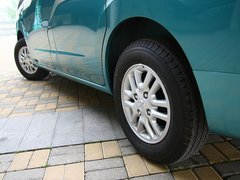 2010款 1.6L 手动 基本型 5座