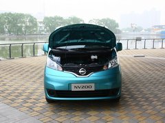 郑州日产 NV200