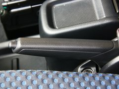 2010款 1.6L 手动 基本型 5座