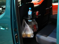 2010款 1.6L 手動(dòng) 基本型 5座