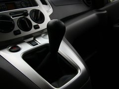 2010款 1.6L 手动 基本型 5座